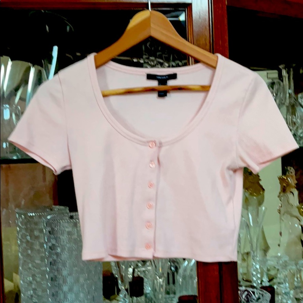 Crop pink top